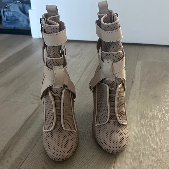 Fendi Shoes - Fendi Tan Lace-Up Perforated Boots